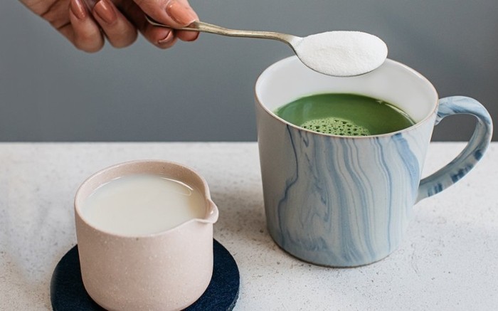 Cách uống Collagen dạng bột với trà xanh