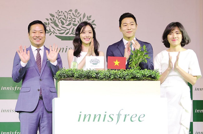 Sản phẩm mặt nạ đất sét Innisfree 2x thuộc thương hiệu Innisfree Hàn Quốc